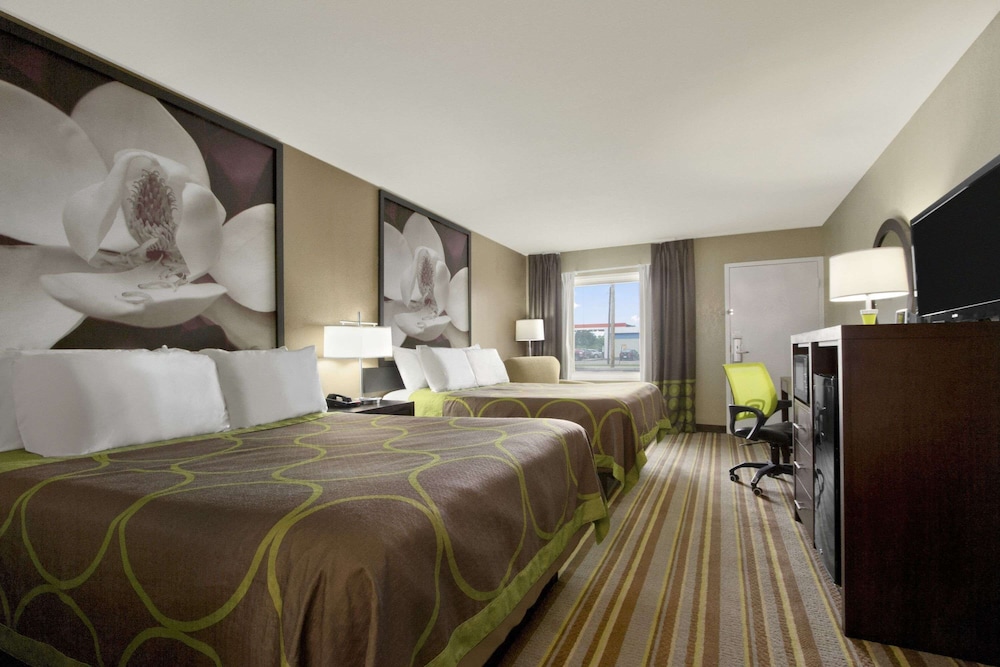 Super 8 by Wyndham Tupelo Airport - photo 5