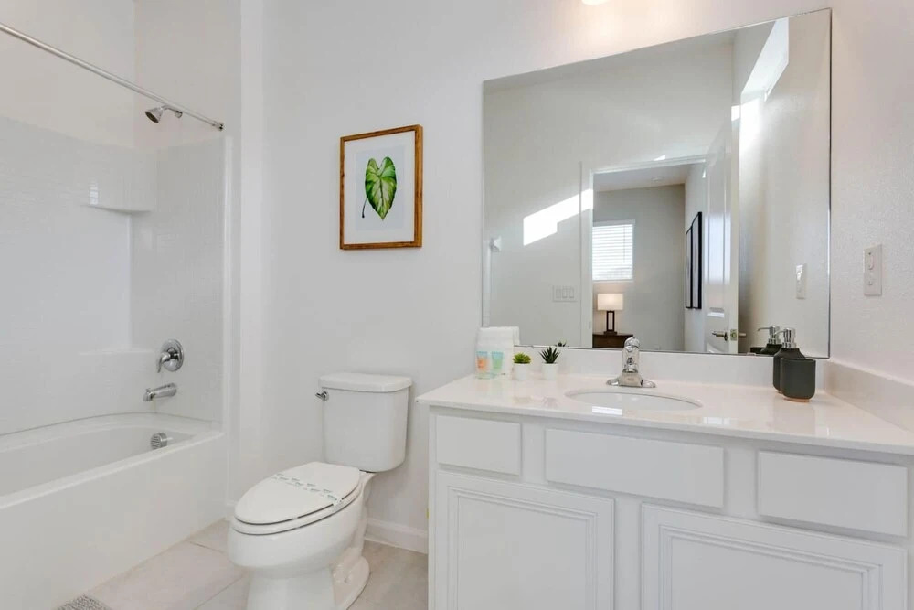 Lake View 6 Bedroom 4 Bath Pool Home in Bella Vida Resort Kissimmee - photo 10