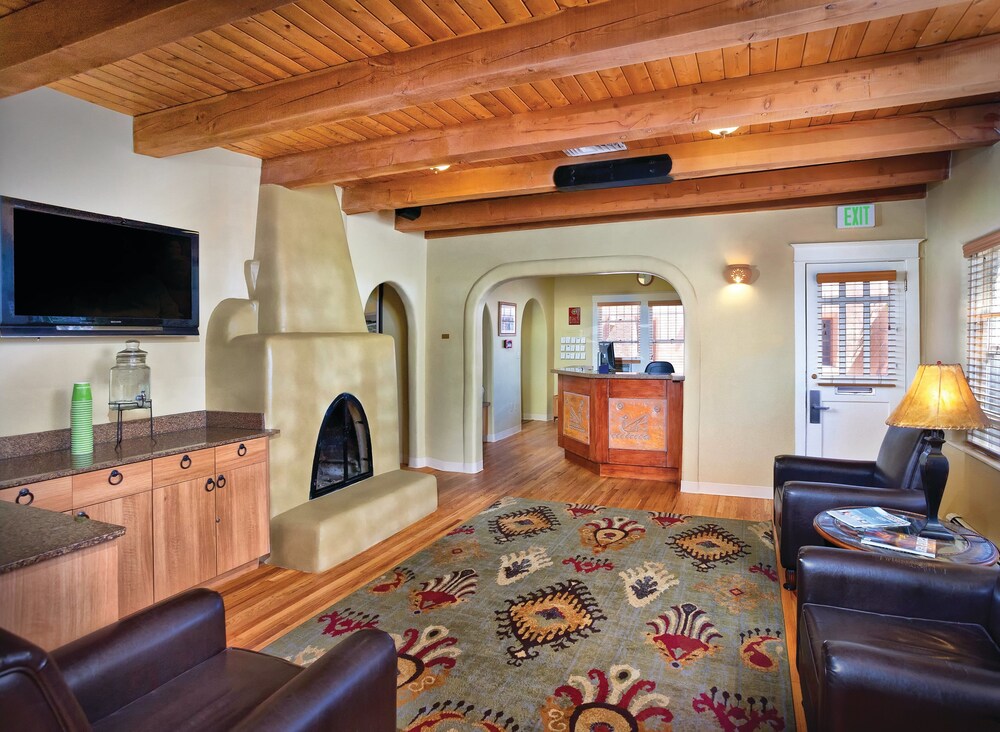 WorldMark Santa Fe - carbon neutral hotel in Santa Fe