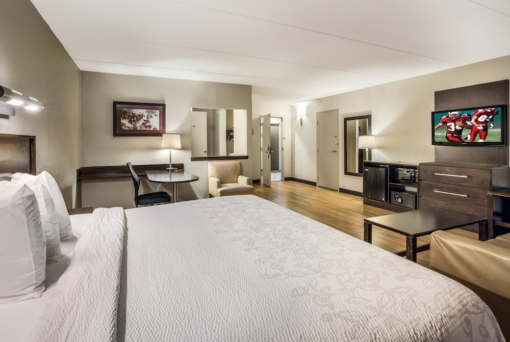 Red Roof Inn PLUS Boston Woburn Burlington - photo 22