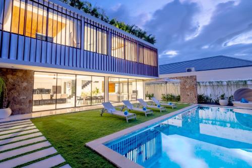 Villa Kamawis Seminyak — 4-Star Luxury Hotel in Seminyak, Indonesia