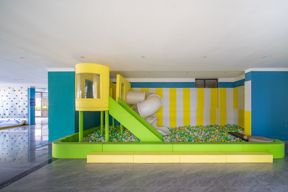 Children's play area - outdoor