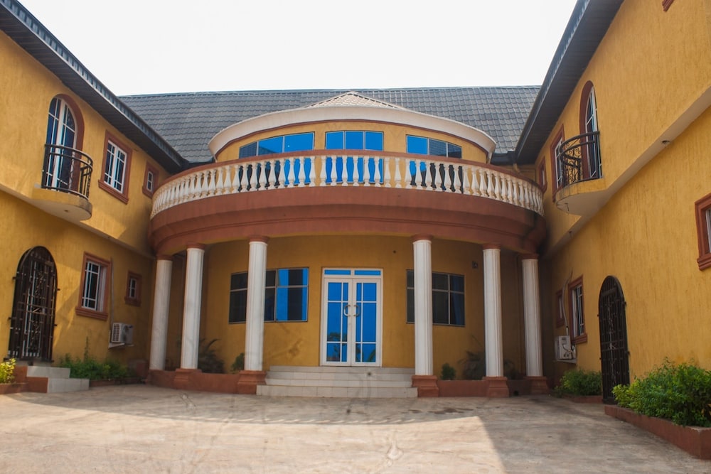 Sarank Garden Hotel - last minute hotel in Lagos