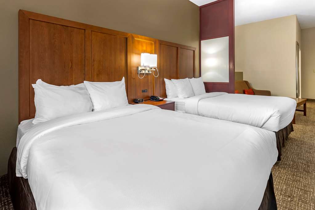 Comfort Suites Clayton Garner - photo 8