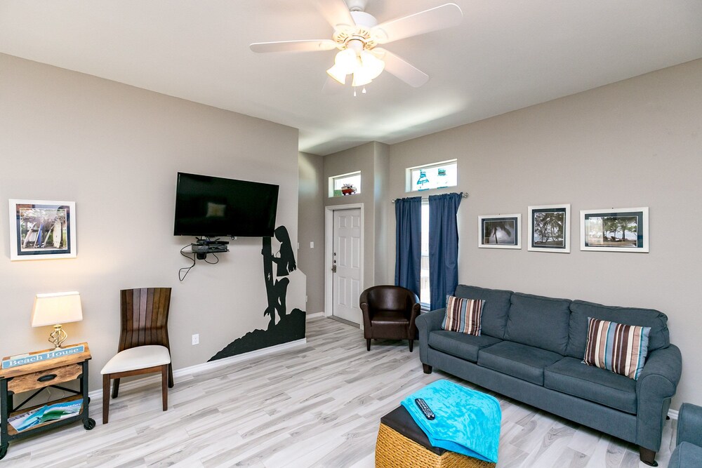 Brand New at Padre Beach View Resort by RedAwning - photo 14