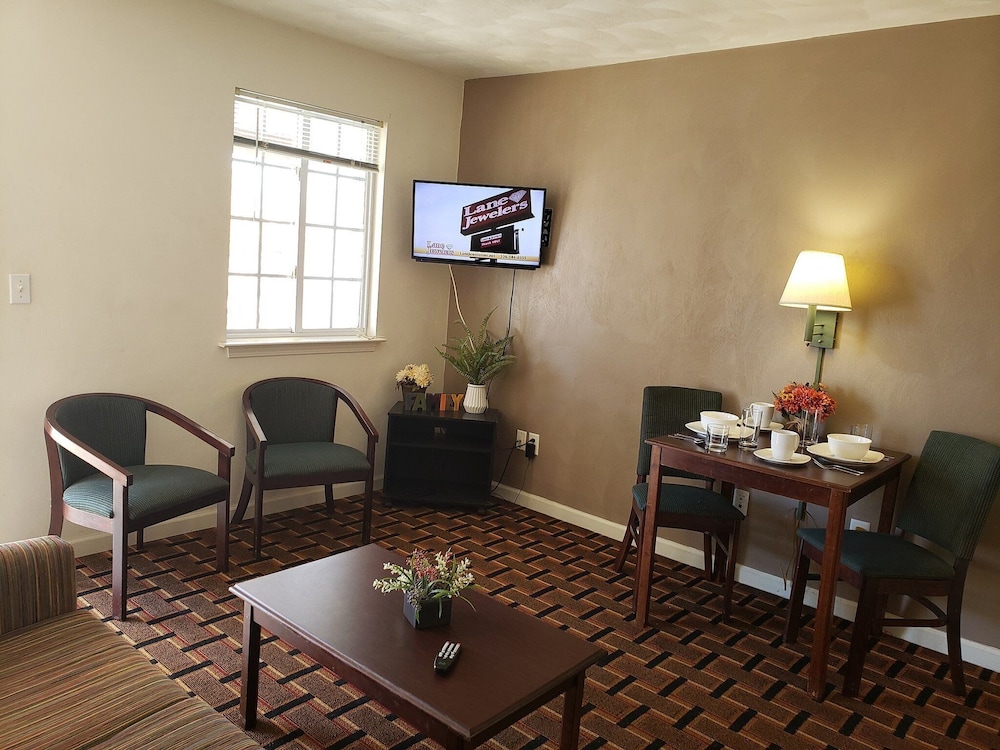 Affordable Suites Burlington in Burlington, United States