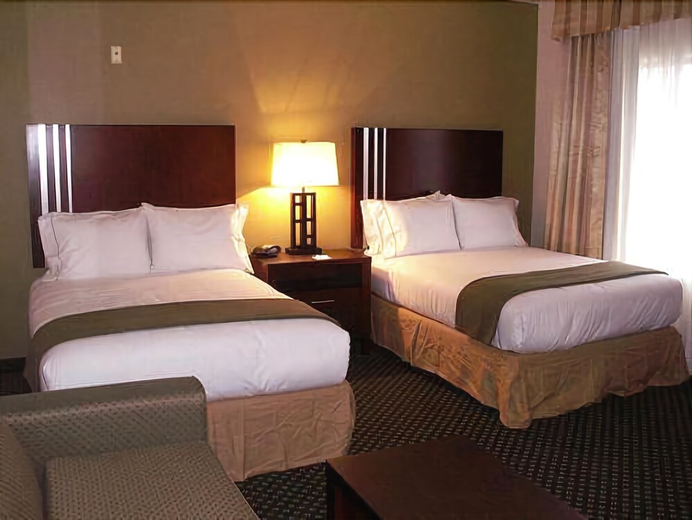 Holiday Inn Express & Suites Indianapolis East By Ihg - photo 4