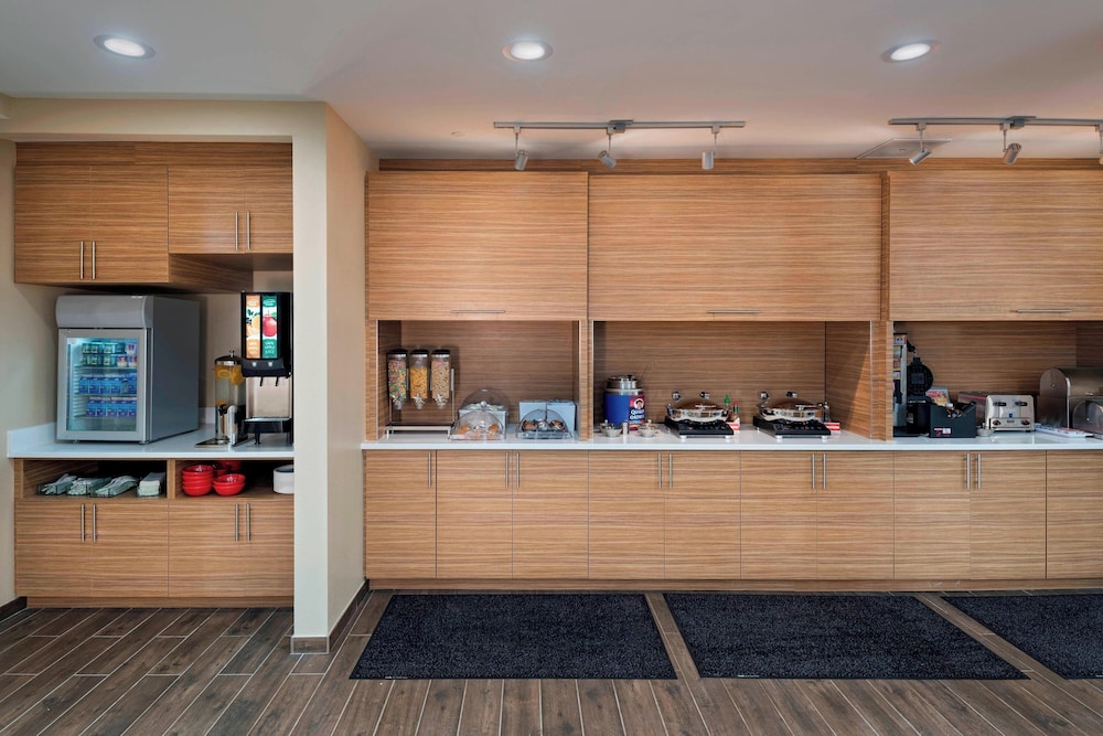 Towneplace Suites Baton Rouge Port Allen - photo 26