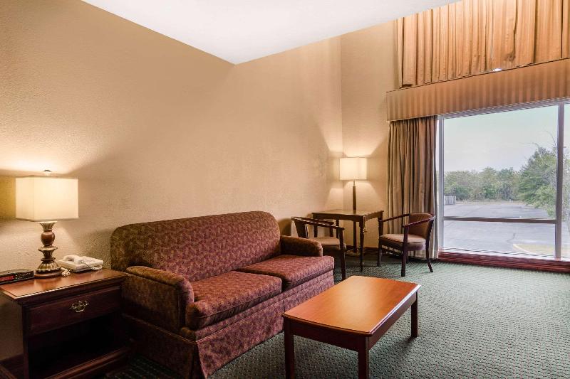 Quality Inn & Suites South Carthage - photo 18