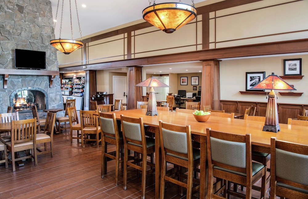 Hampton Inn & Suites Rochester Victor - photo 37
