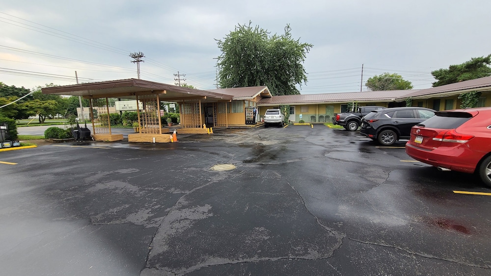 Presque Isle Motel - photo 15