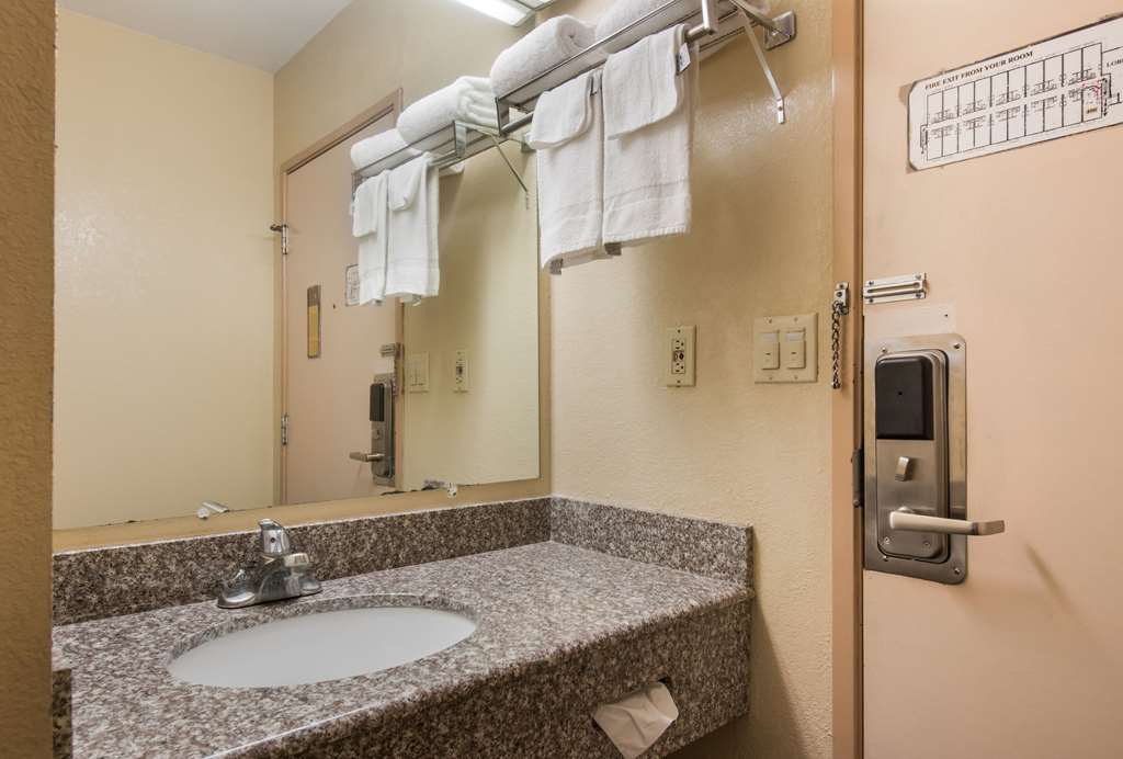 Rodeway Inn Wormleysburg Harrisburg - photo 16