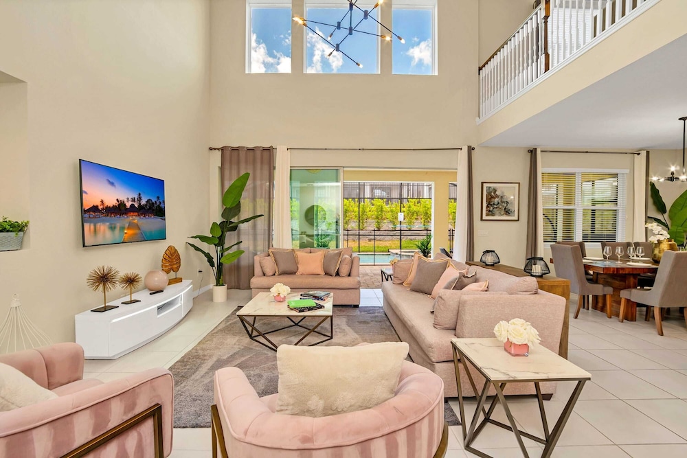 Luxurious Villa With Modern Decor and Huge Pool in Upscale Resort #6s820 - photo 25
