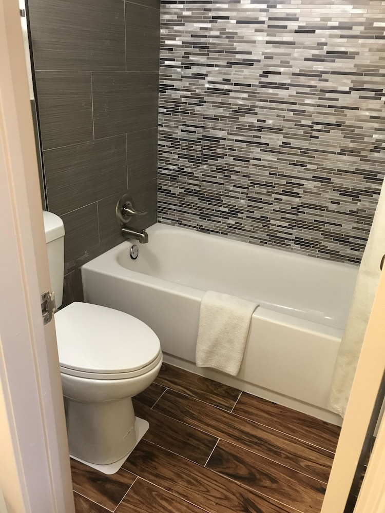 Americas Best Value Inn Bowie - photo 15