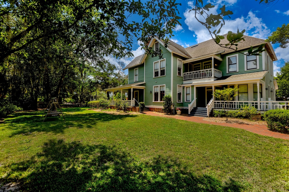 Camellia Rose Inn - photo 33