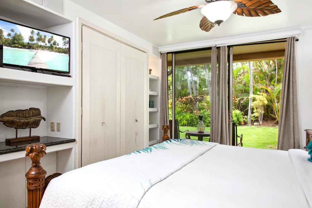 K B M Resorts POL 109 Expansive 2Bd ocean front resort easy access steps to beach - photo 7