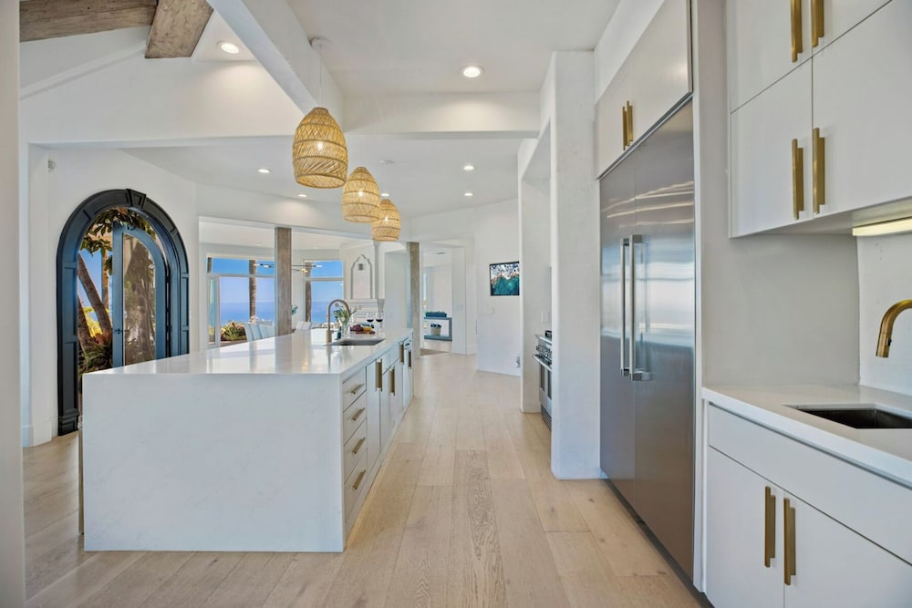 Pacific Paradise - photo 11
