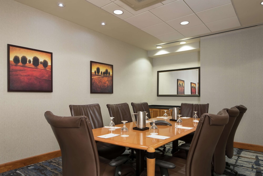 DoubleTree by Hilton Hotel Syracuse - photo 45