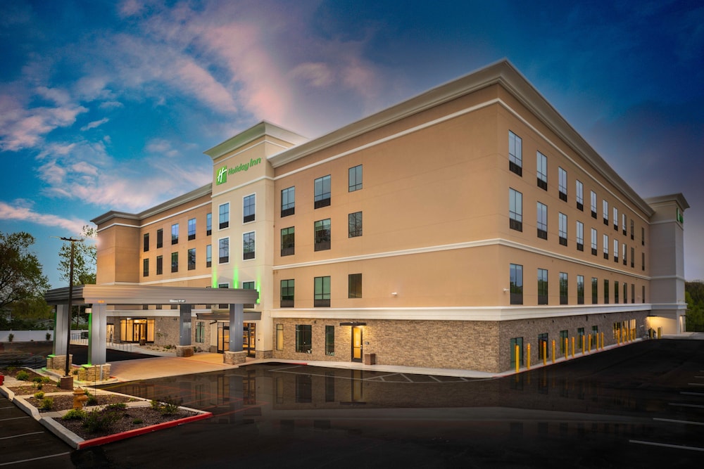 Holiday Inn St. Louis Creve Coeur - featured photo
