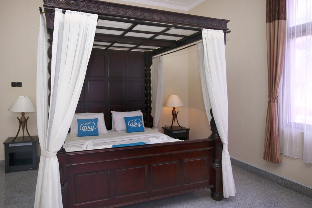 D'Bless Hotel — hotel in Caringin