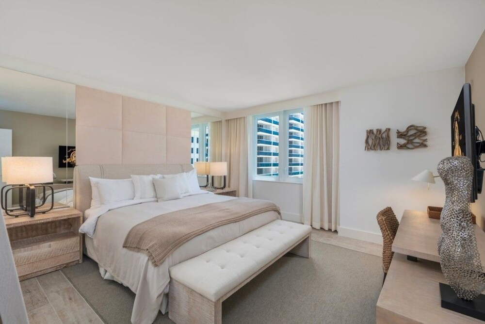 5 Star Hotel 1 1 Direct Ocean Unit 944 1 Bedroom Condo - photo 2