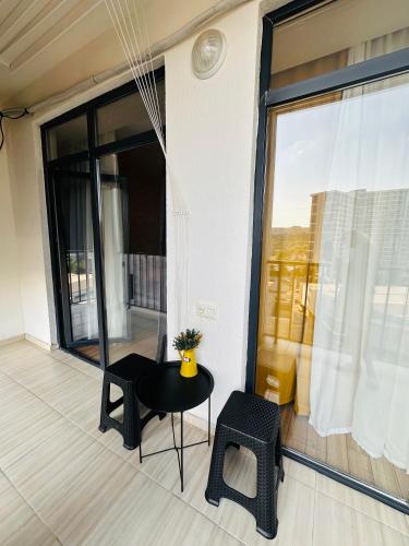 Label Apartment