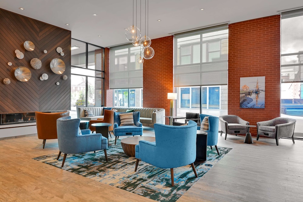 Hampton Inn Salem Boston - photo 5