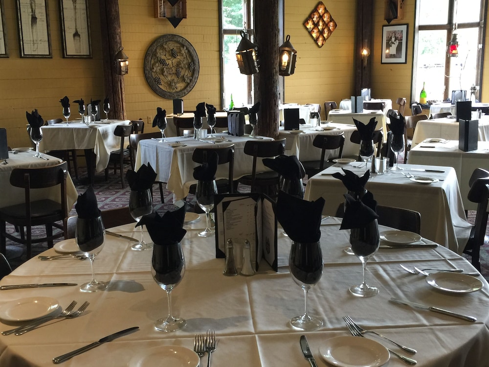 Afton House Inn - photo 40