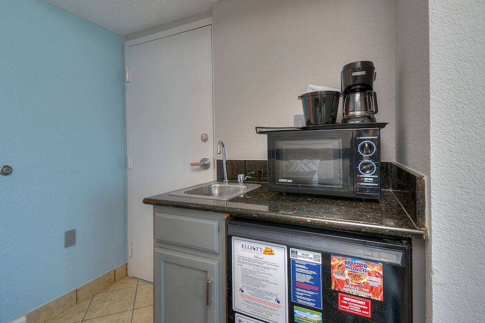 Bay View Resort by Elliott Beach Rentals - photo 8