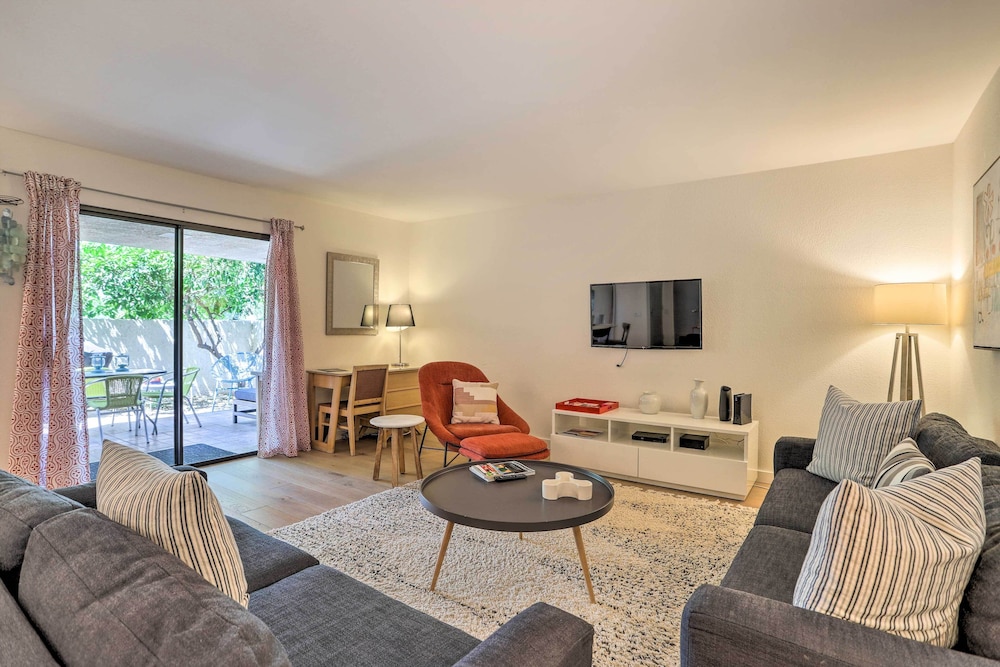 Palm Springs Hideaway w Resort Amenities - photo 10