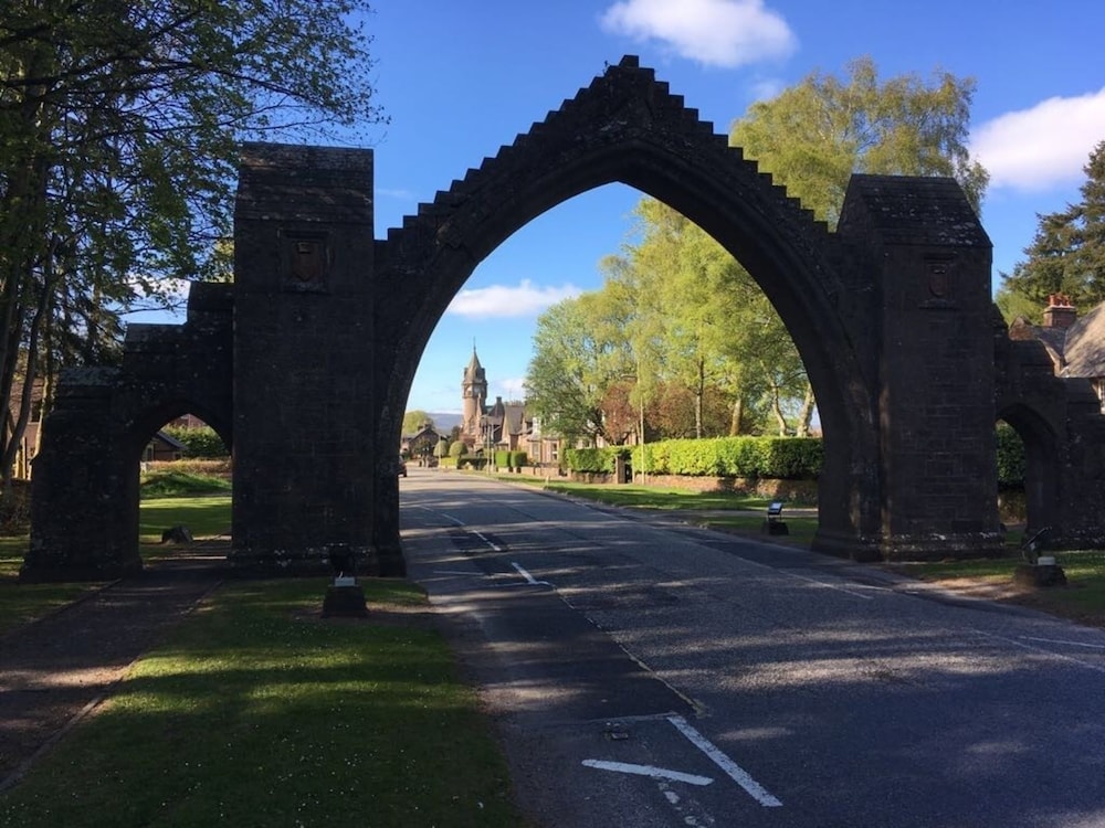 Oakbank Comfort in the Glens — 4-Star Luxury Hotel in Brechin, United Kingdom