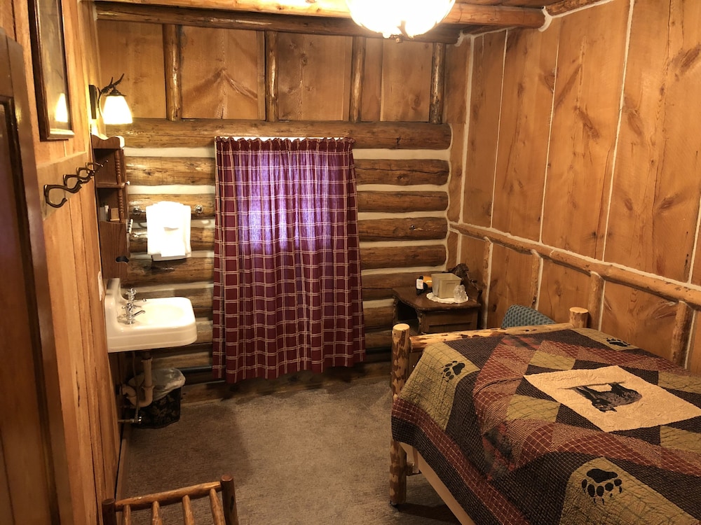 The Historic Madison Hotel Motel - photo 9