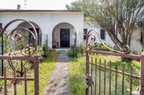 M224 Marcelli Trilocale Con Giardino a 150mt Dal Mare in Numana, Italy