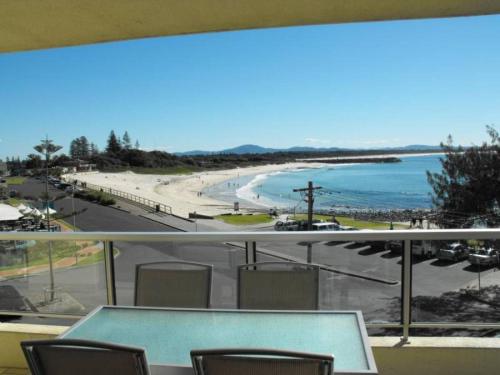Beachpoint Unit 202 28 North Street — 4-Star Luxury Hotel in Forster, Australia
