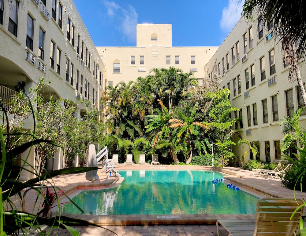 Historic Palm Beach Hotel — Palm Beach