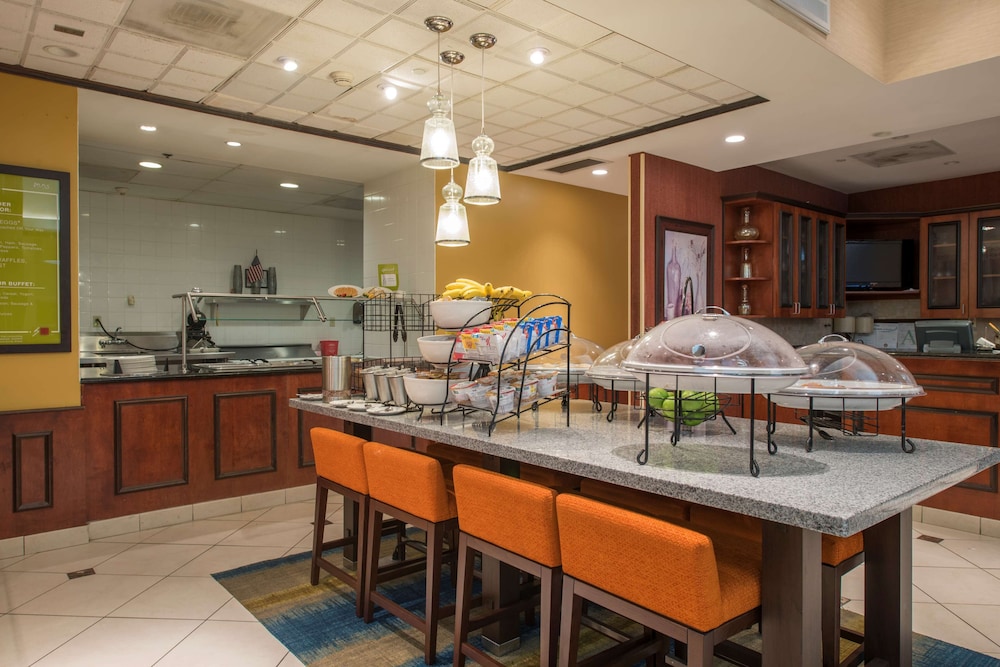 Hilton Garden Inn Tupelo - photo 40