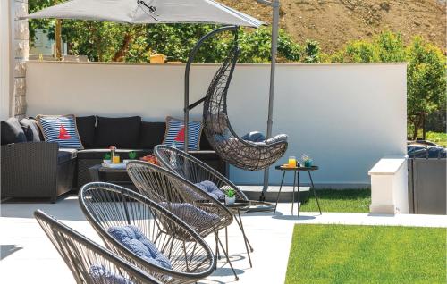 Two Bedroom Apartment In Mokosica