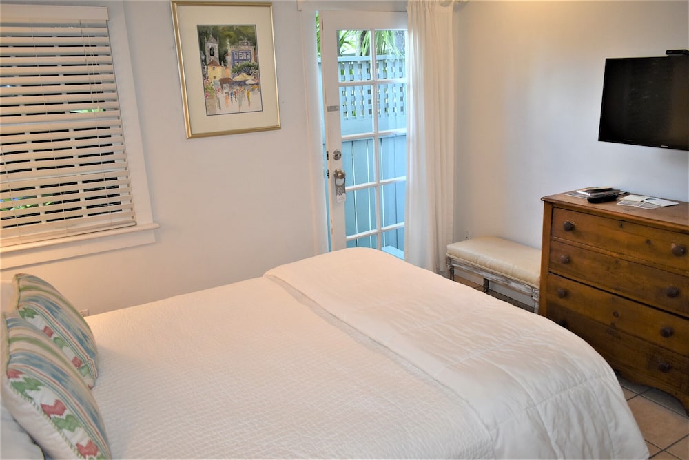 Simonton Court Historic Inn & Cottages - photo 90