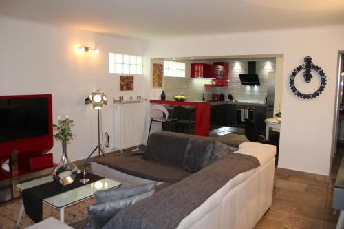 Studio 48 — 4-Star Luxury Hotel in Thessaloniki, Greece
