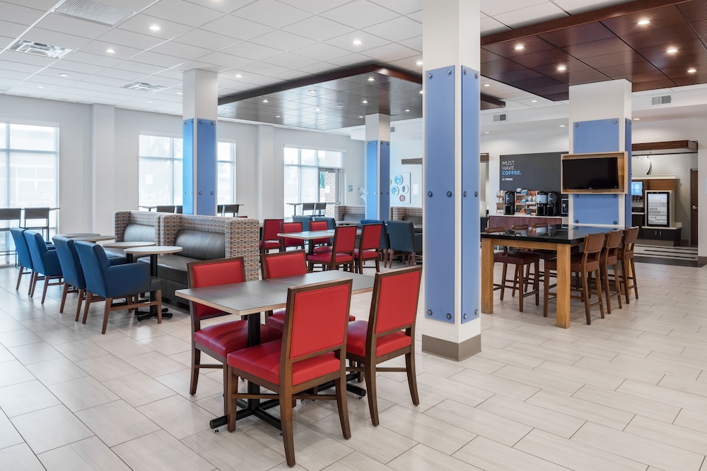 Holiday Inn Express & Suites St. Louis Chesterfield by IHG - photo 29