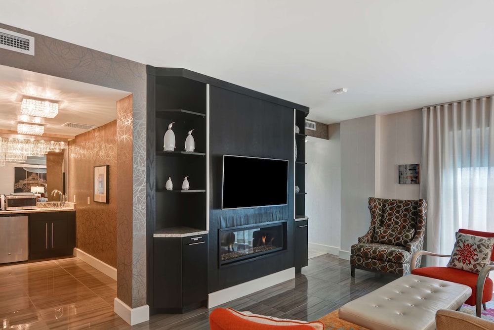 Hilton Garden Inn Raleigh Crabtree Valley - photo 18