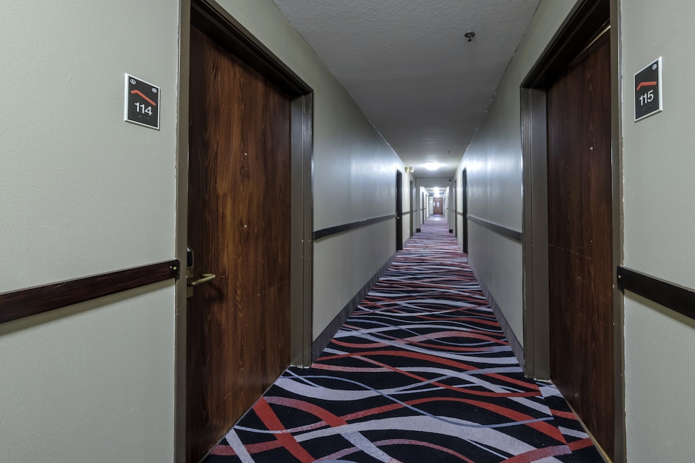 Red Roof Inn Osage Beach Lake of the Ozarks - photo 29