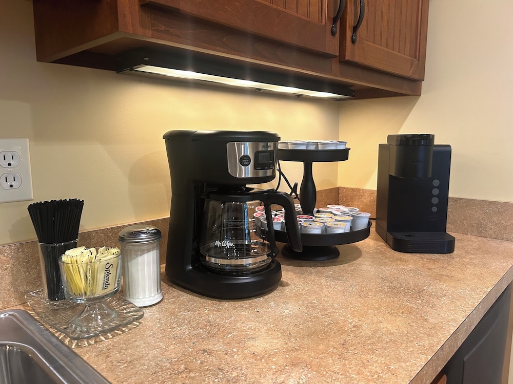 Grand Lux Inn - photo 26