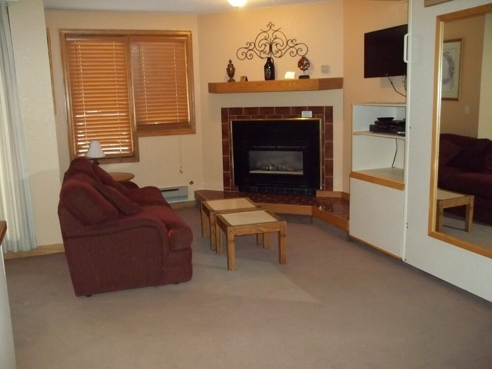Iron Horse Resort - photo 8