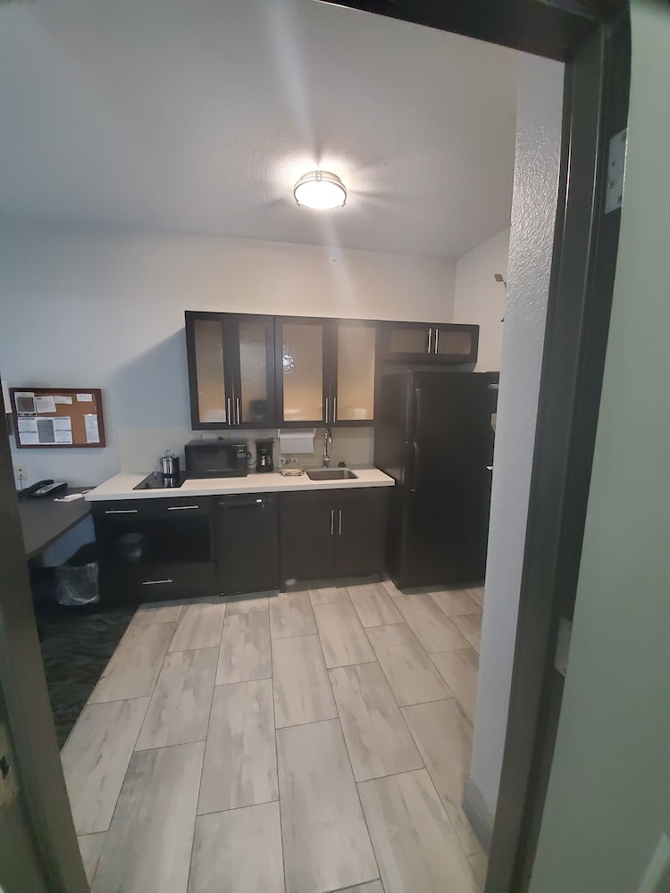 Candlewood Suites Knoxville Airport Alcoa by IHG - photo 8