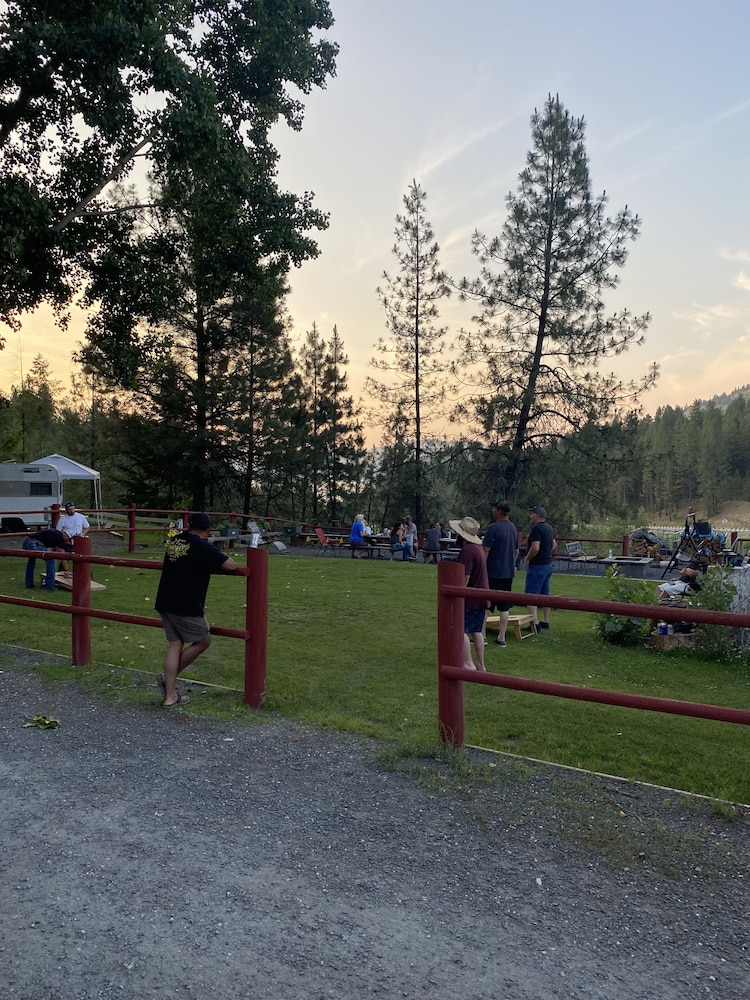 Columbia Point Resort - photo 49