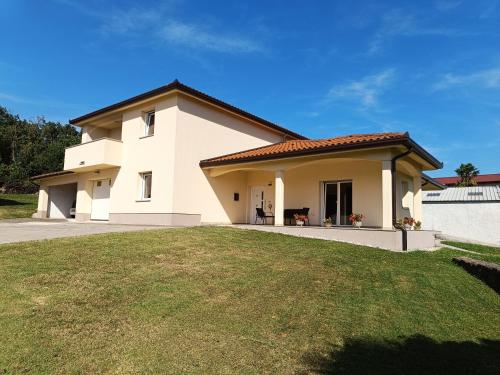 Počitniška hiša Kapitanovše in Ajdovscina, Slovenia