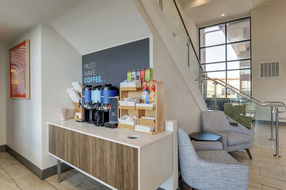 Holiday Inn Express Hotel & Suites Branson 76 Central by IHG - photo 33