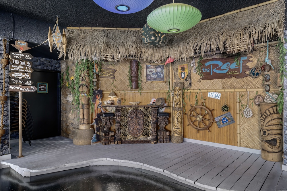 Caliente Tropics Hotel - photo 84