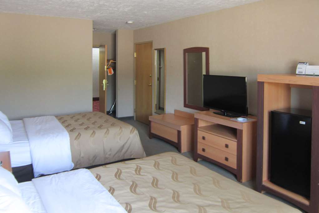 Quality Inn Nashville Bloomington - photo 19